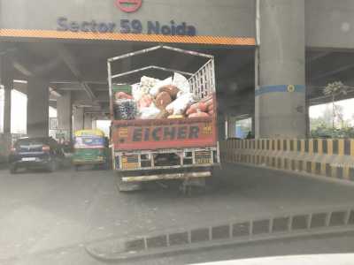 Glimpses Of Noida - Raghukul Aryawart